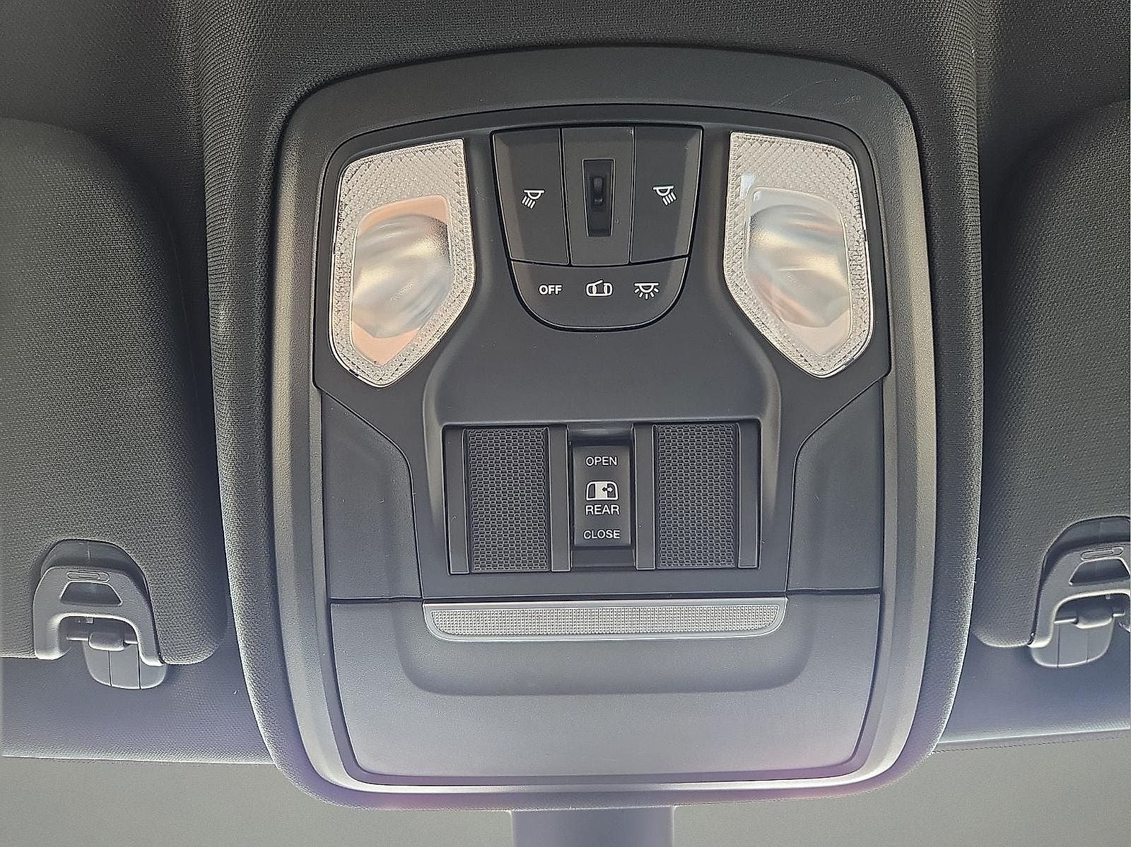 2021 RAM 1500 Big Horn Crew Cab 4x4 5'7' Box