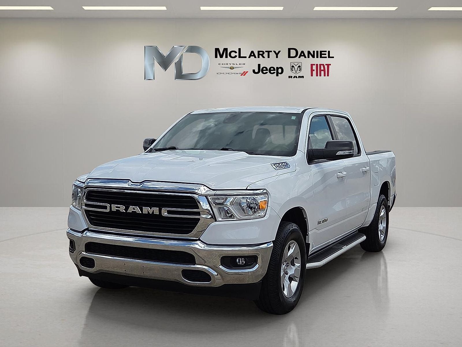2021 RAM 1500 Big Horn Crew Cab 4x4 5'7' Box