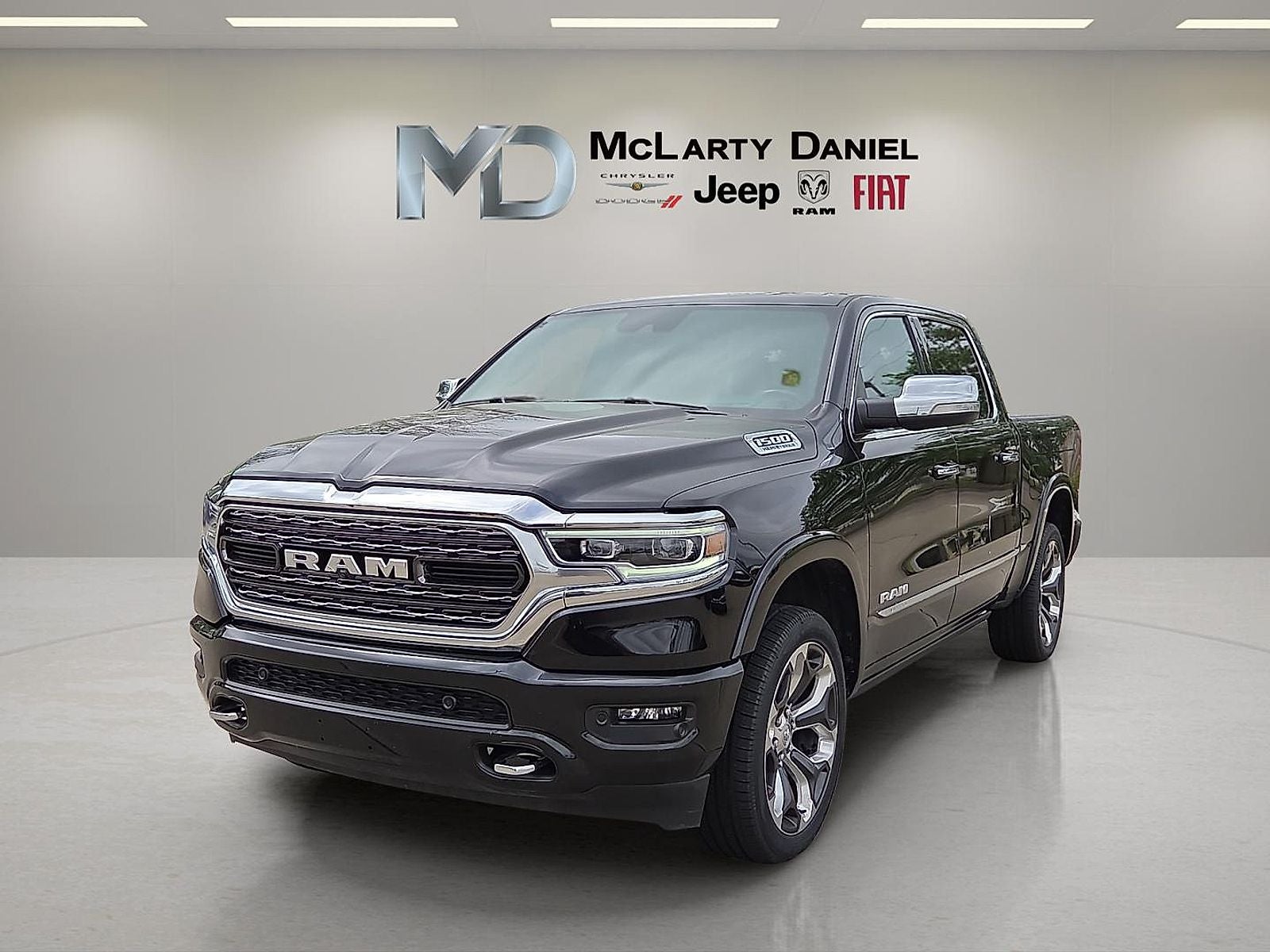 2021 RAM 1500 Limited Crew Cab 4x4 5'7' Box