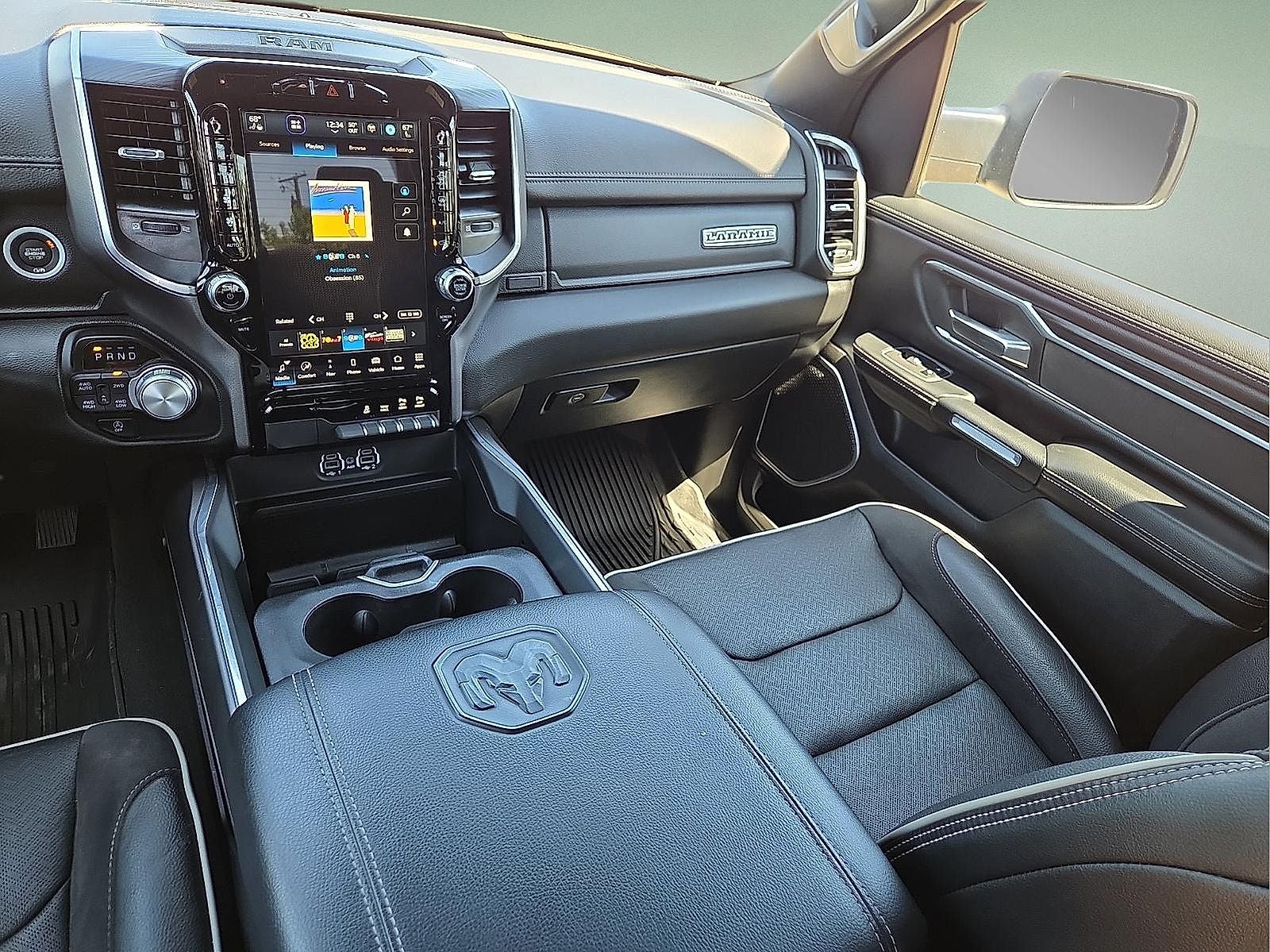 2023 RAM 1500 Laramie Crew Cab 4x4 5'7' Box