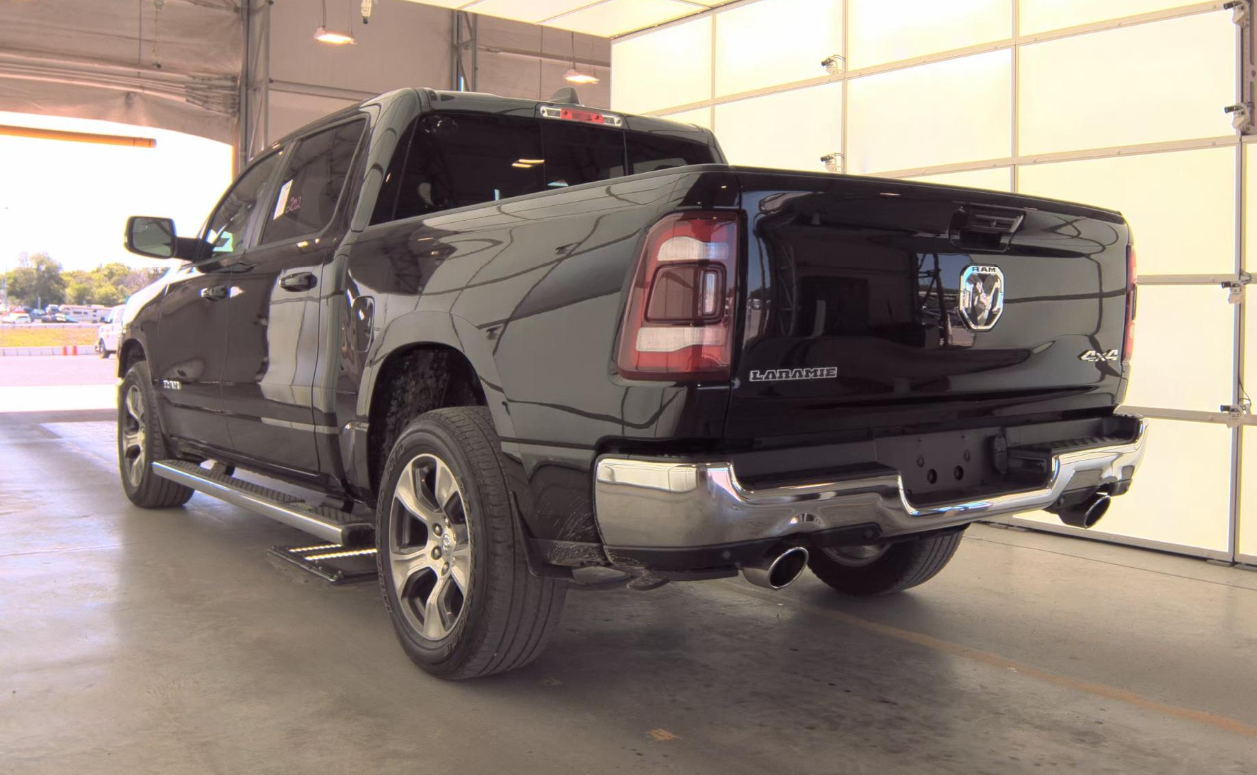 2023 RAM 1500 Laramie Crew Cab 4x4 5'7' Box