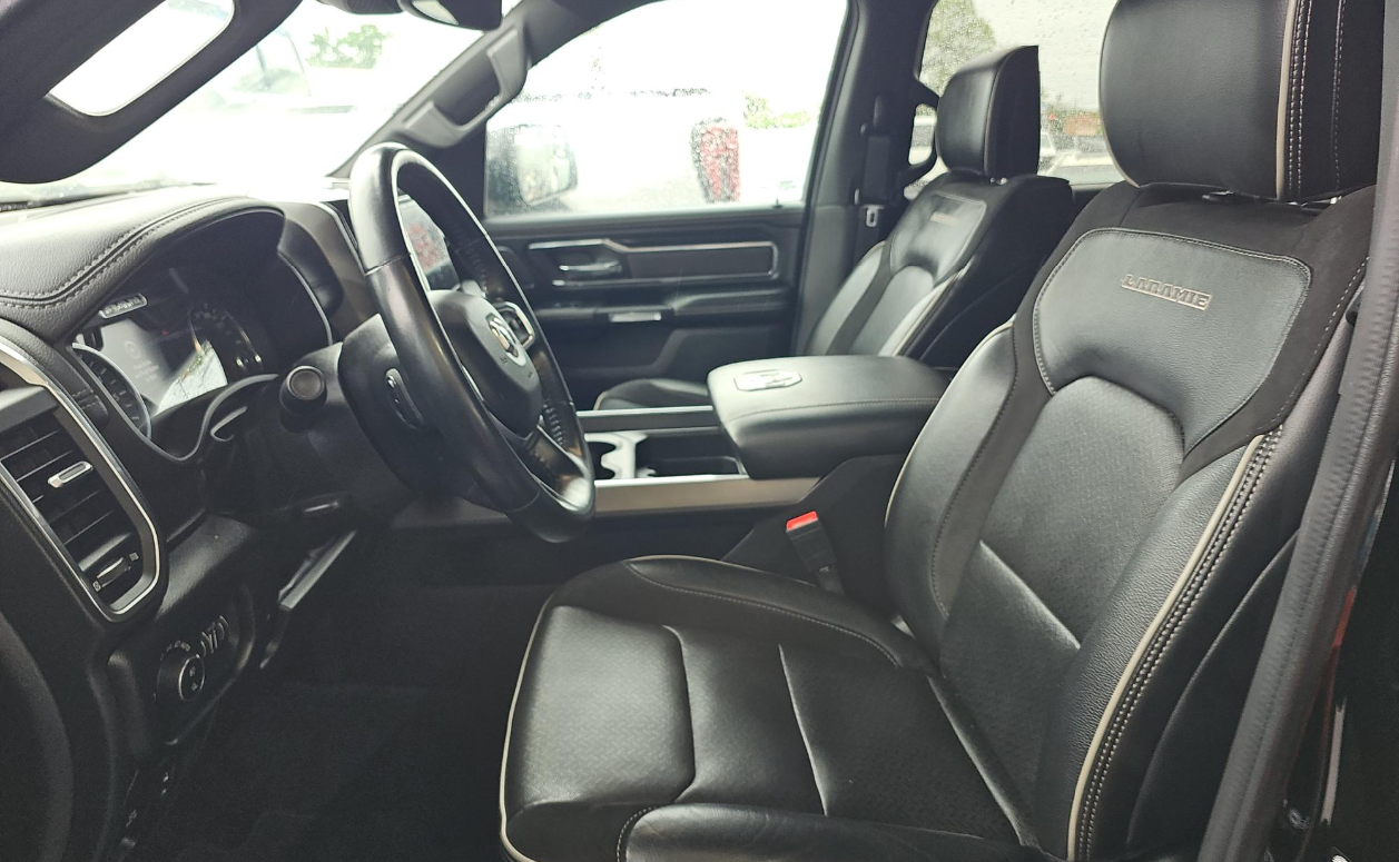 2022 RAM 1500 Laramie Crew Cab 4x4 6'4' Box