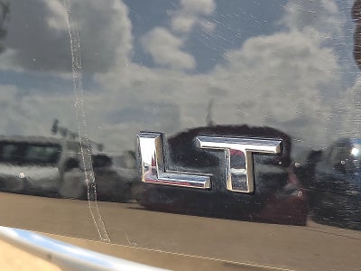 2025 Chevrolet Suburban 2WD LT