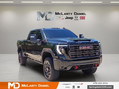 2025 GMC Sierra 2500HD 4WD Crew Cab Standard Bed AT4X