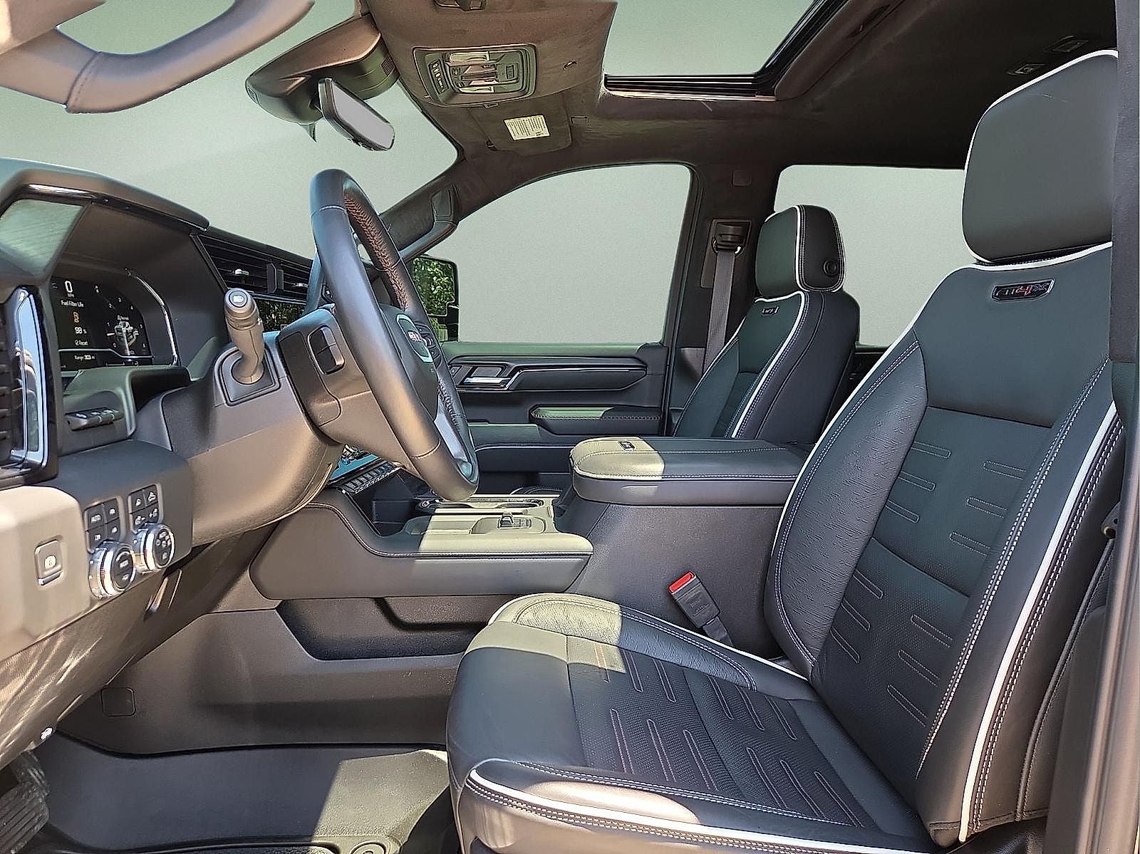 2025 GMC Sierra 2500HD 4WD Crew Cab Standard Bed AT4X