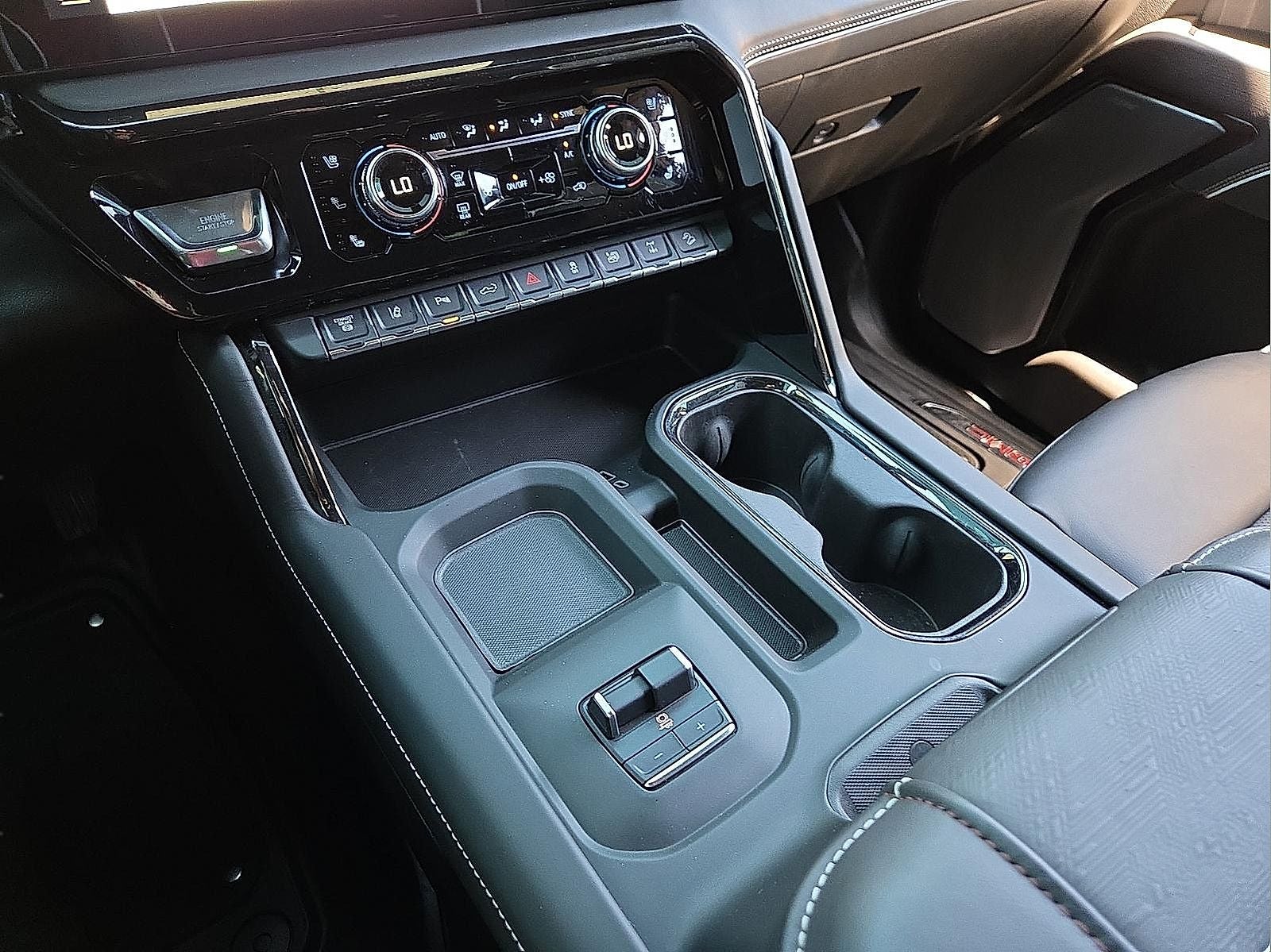 2025 GMC Sierra 2500HD 4WD Crew Cab Standard Bed AT4X