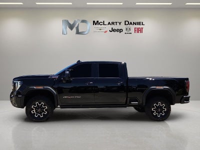2025 GMC Sierra 2500HD 4WD Crew Cab Standard Bed AT4X