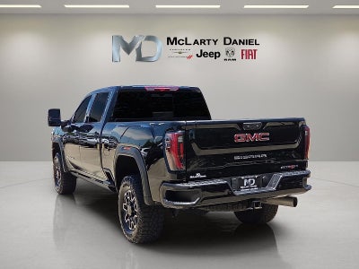 2025 GMC Sierra 2500HD 4WD Crew Cab Standard Bed AT4X