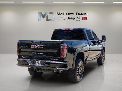 2025 GMC Sierra 2500HD 4WD Crew Cab Standard Bed AT4X