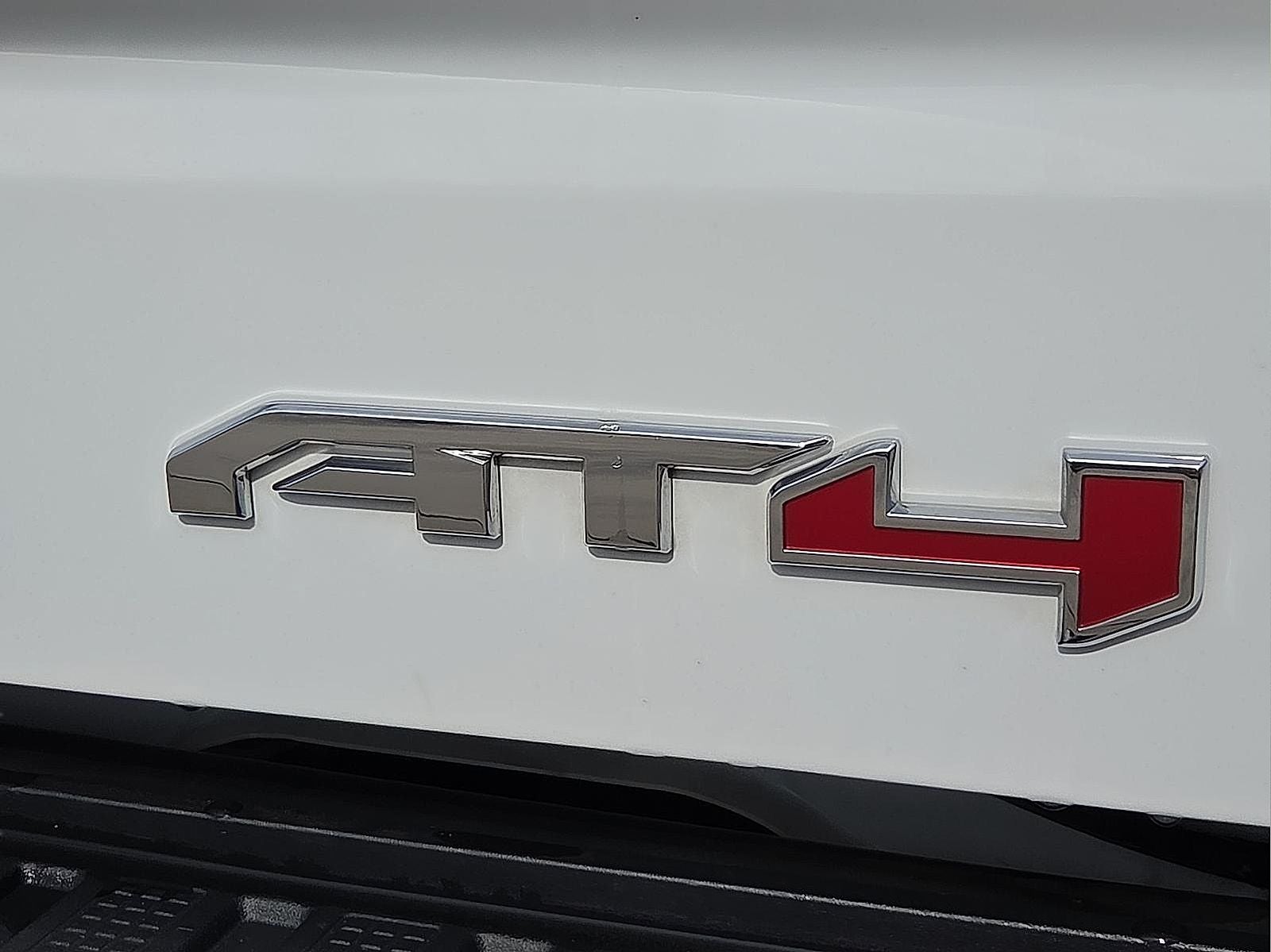 2022 GMC Sierra 1500 4WD Crew Cab Short Box AT4