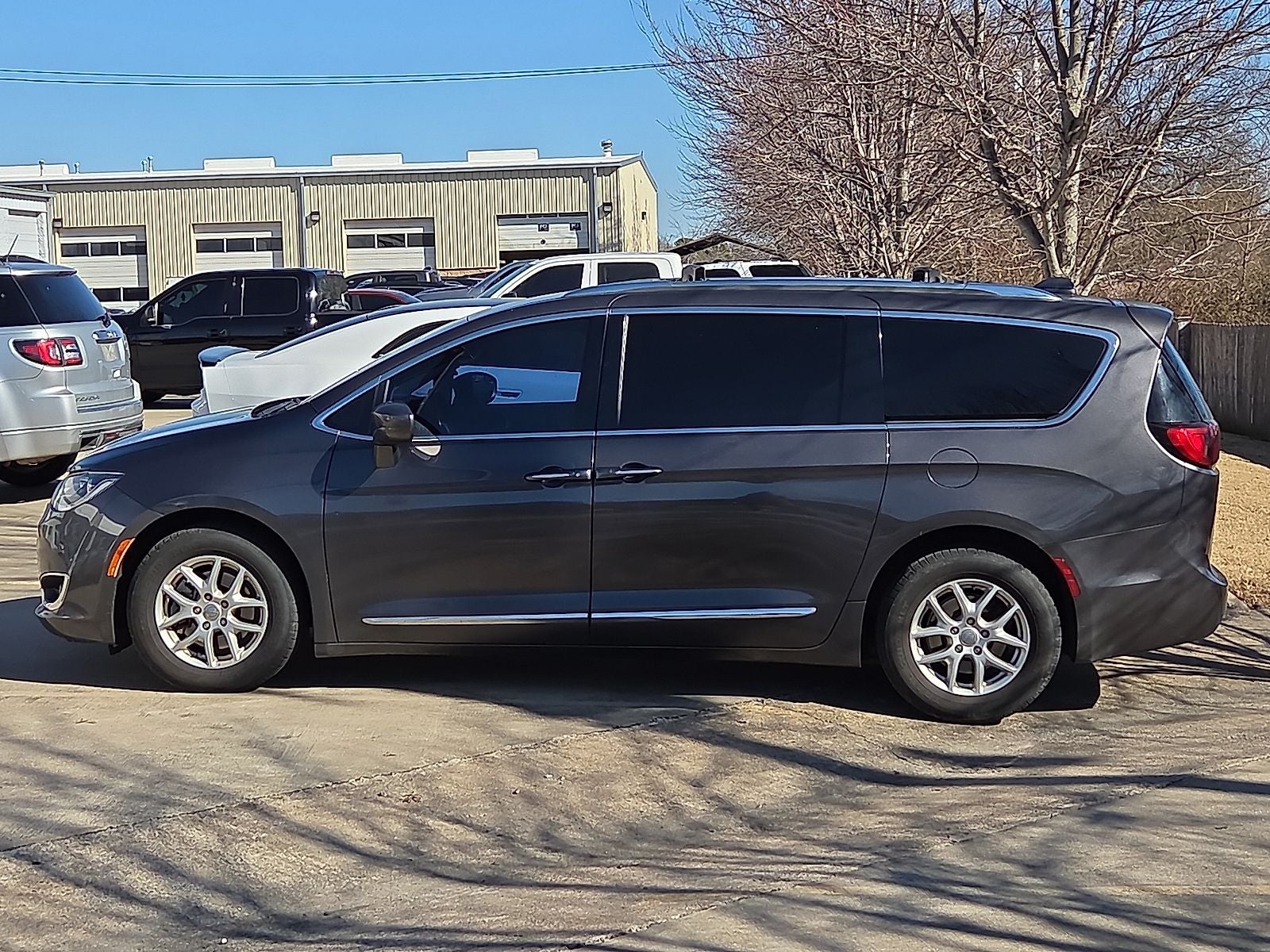 2020 Chrysler Pacifica Touring L