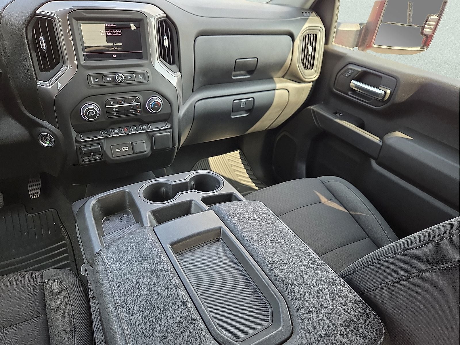 2024 Chevrolet Silverado 2500HD 4WD Crew Cab Standard Bed Custom