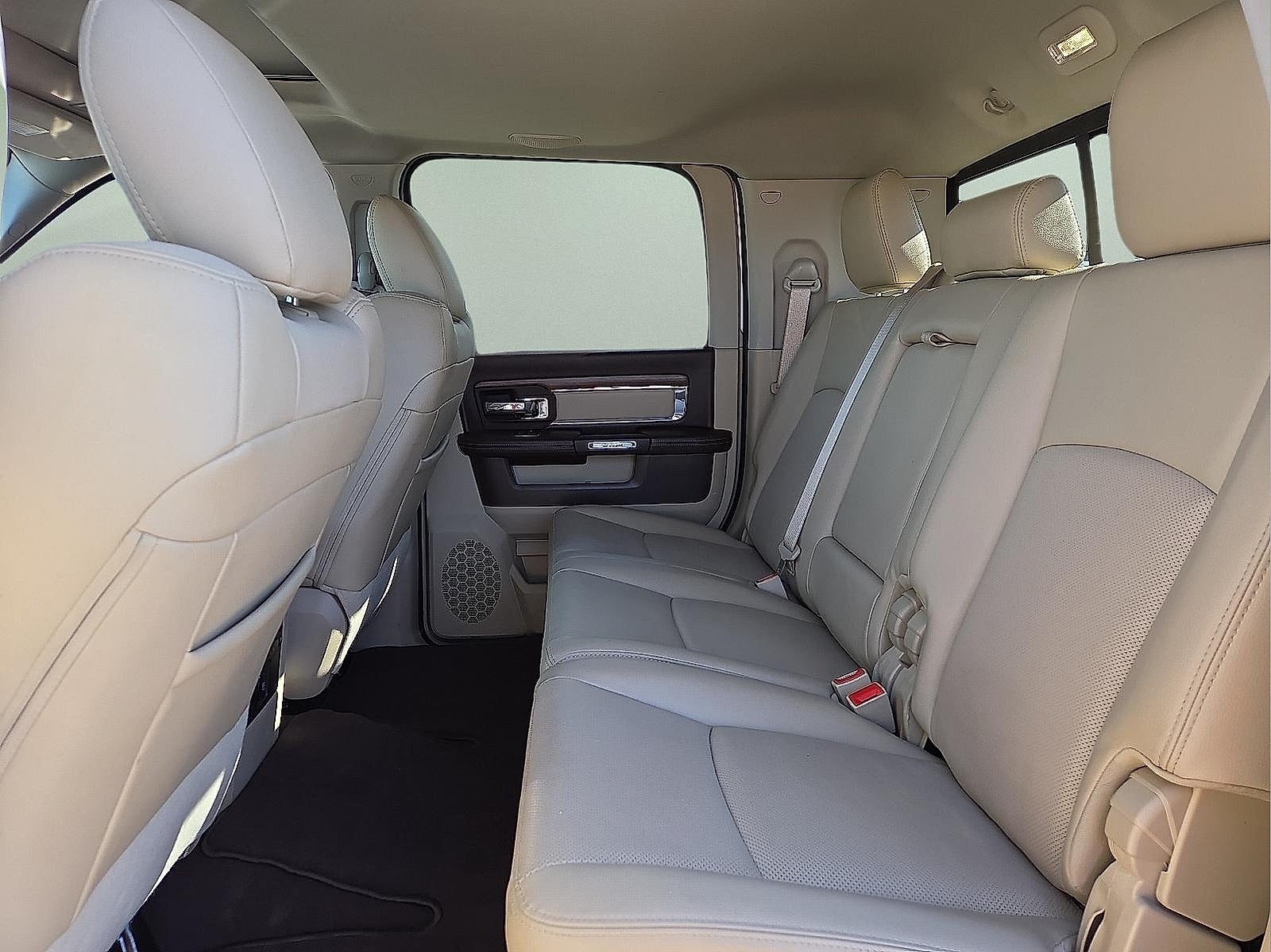 2017 RAM 3500 Laramie Mega Cab 4x4 6'4' Box