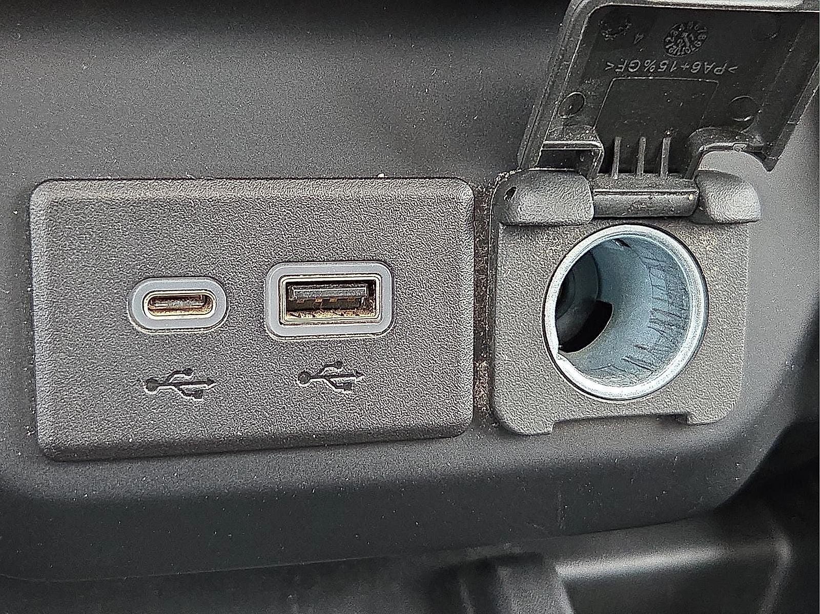 2022 GMC Sierra 1500 Limited 4WD Crew Cab Short Box AT4