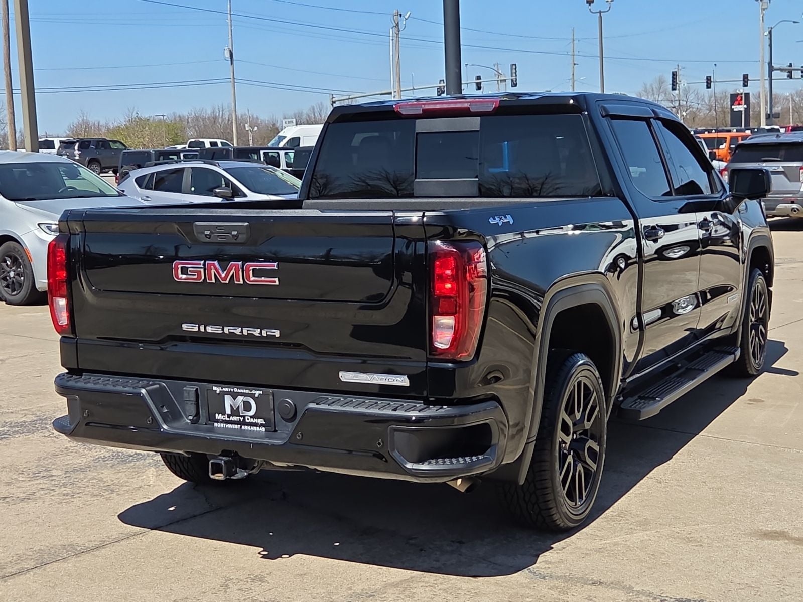 2024 GMC Sierra 1500 4WD Crew Cab Short Box Elevation with 3SB