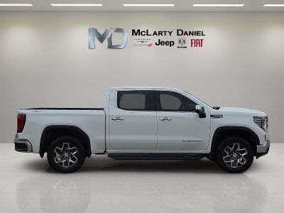2024 GMC Sierra 1500 4WD Crew Cab Short Box SLT
