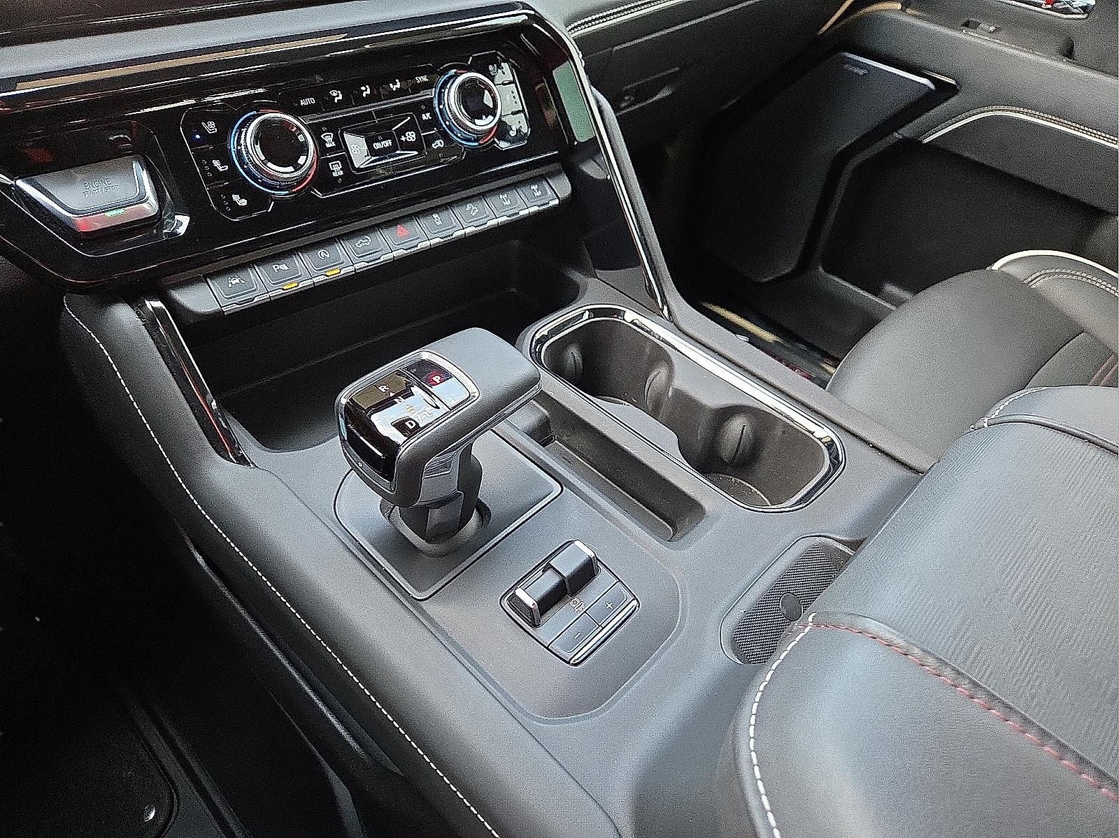 2025 GMC Sierra 1500 4WD Crew Cab Short Box AT4X