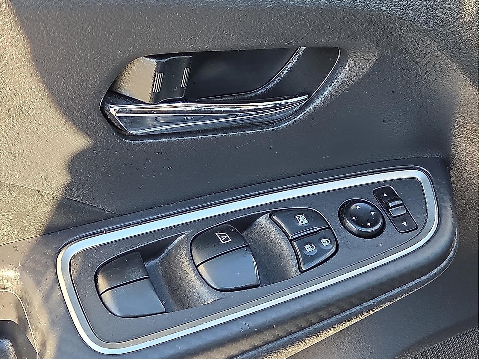 2021 Nissan Versa SR Xtronic CVT