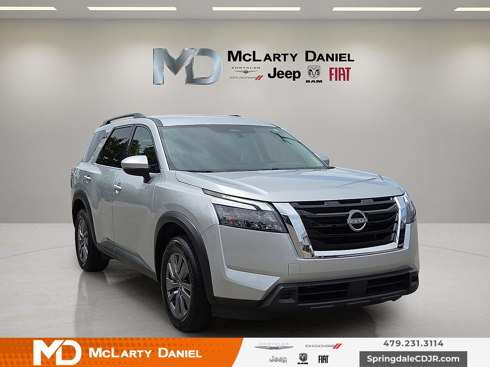 2025 Nissan Pathfinder SV FWD