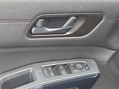 2025 Nissan Pathfinder SV FWD