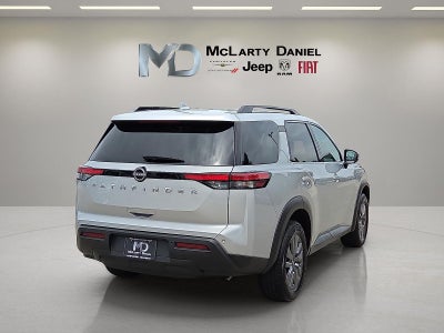 2025 Nissan Pathfinder SV FWD
