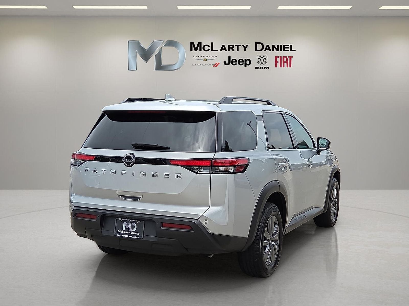 2025 Nissan Pathfinder SV FWD