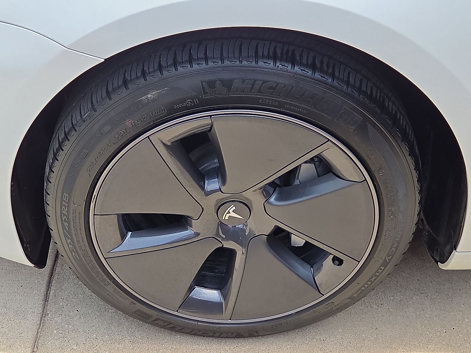 2023 Tesla Model 3 Rear-Wheel Drive