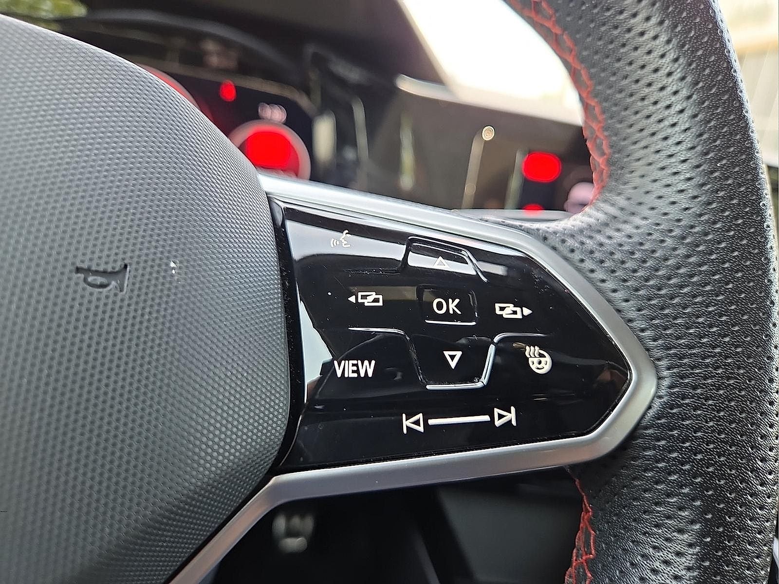 2024 Volkswagen Golf GTI 2.0T S