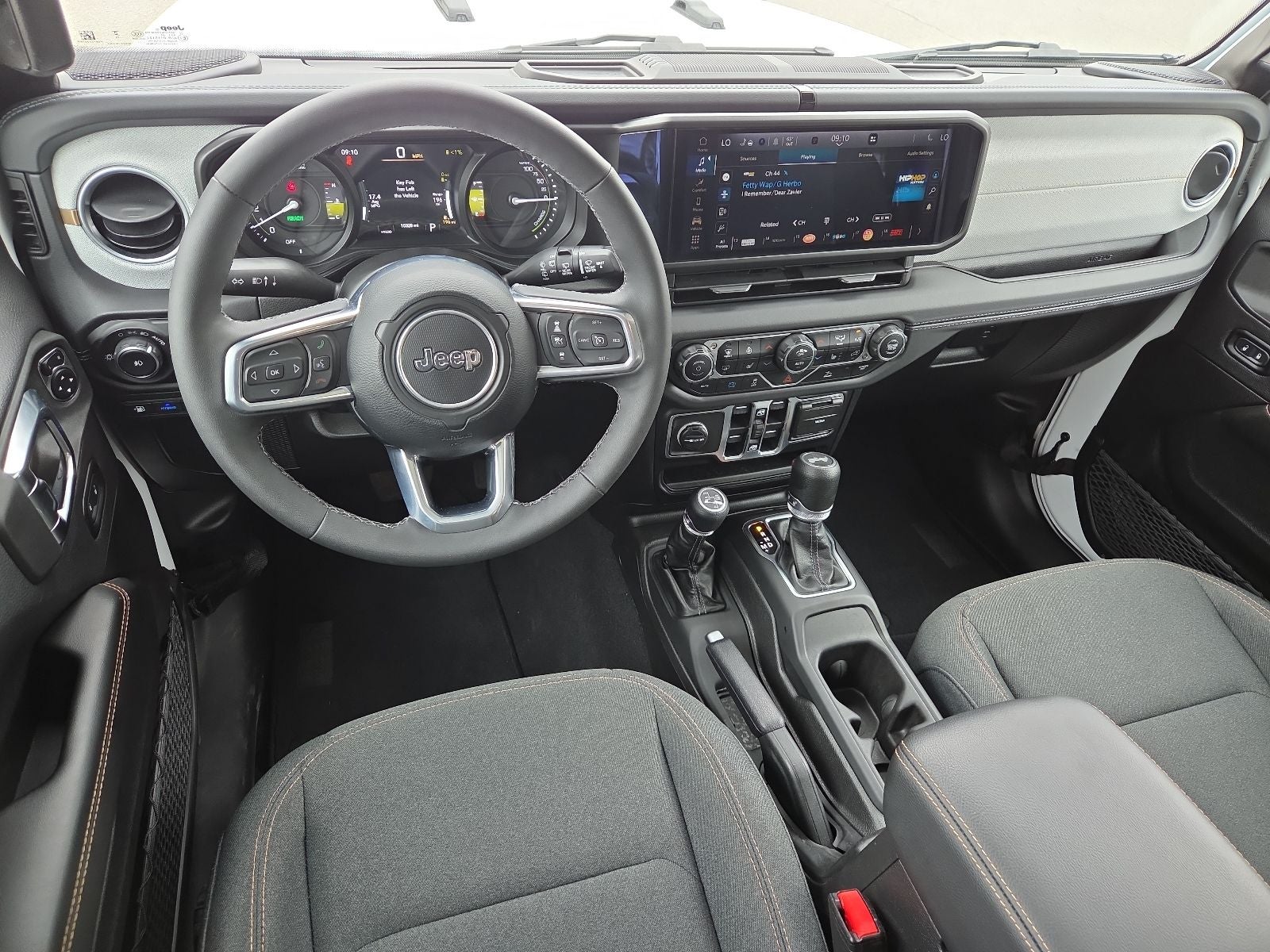 2025 Jeep Wrangler Sahara 4xe