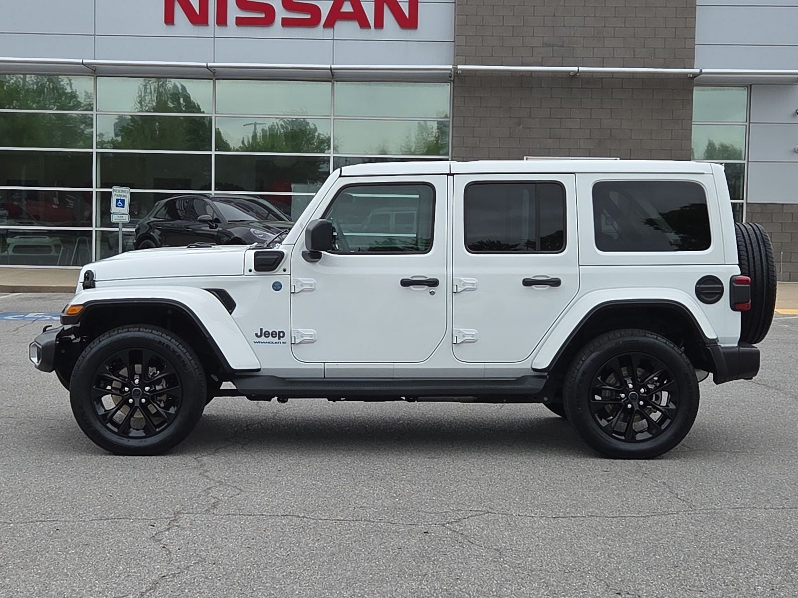 2025 Jeep Wrangler Sahara 4xe