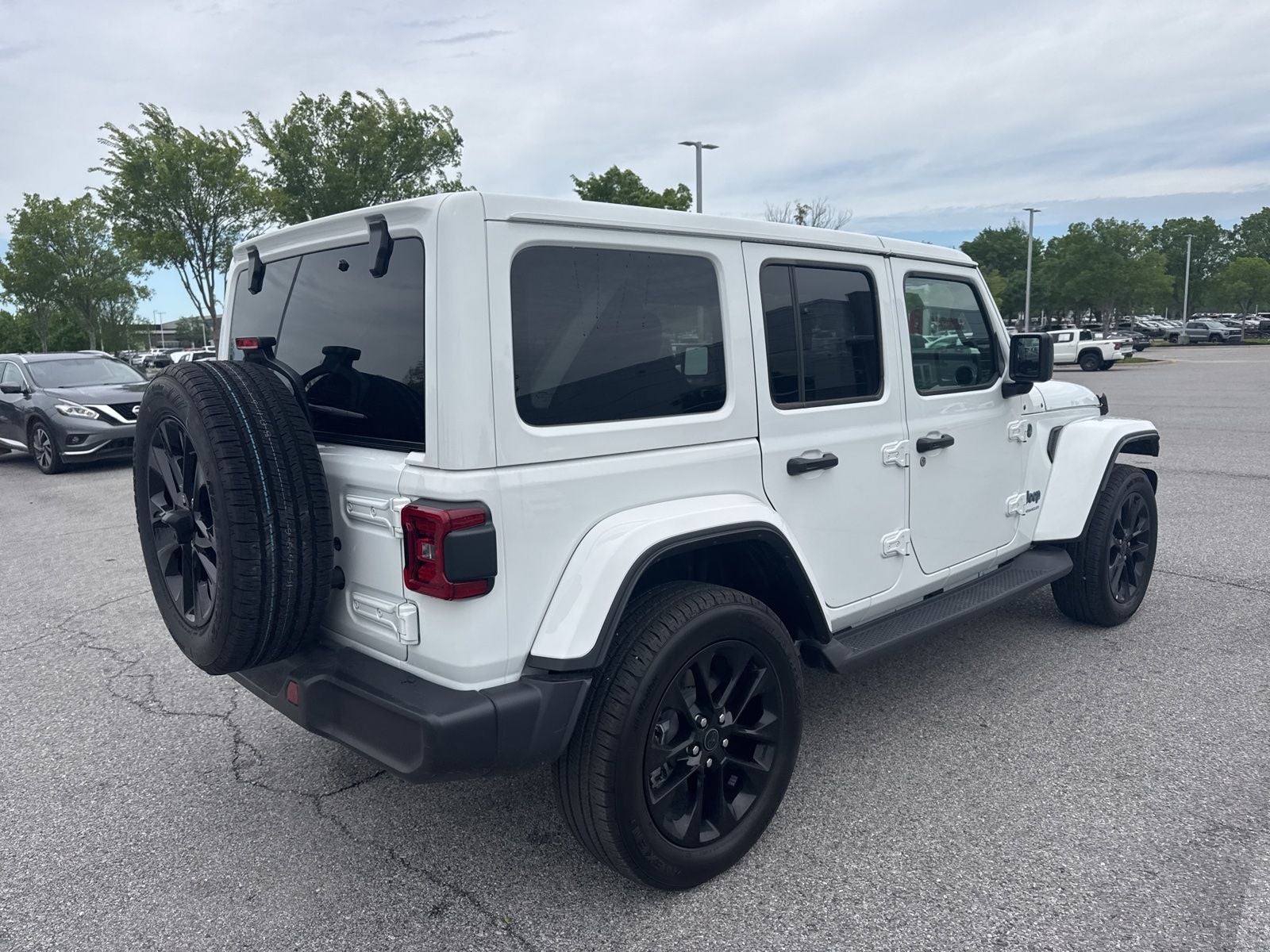 2025 Jeep Wrangler Sahara 4xe
