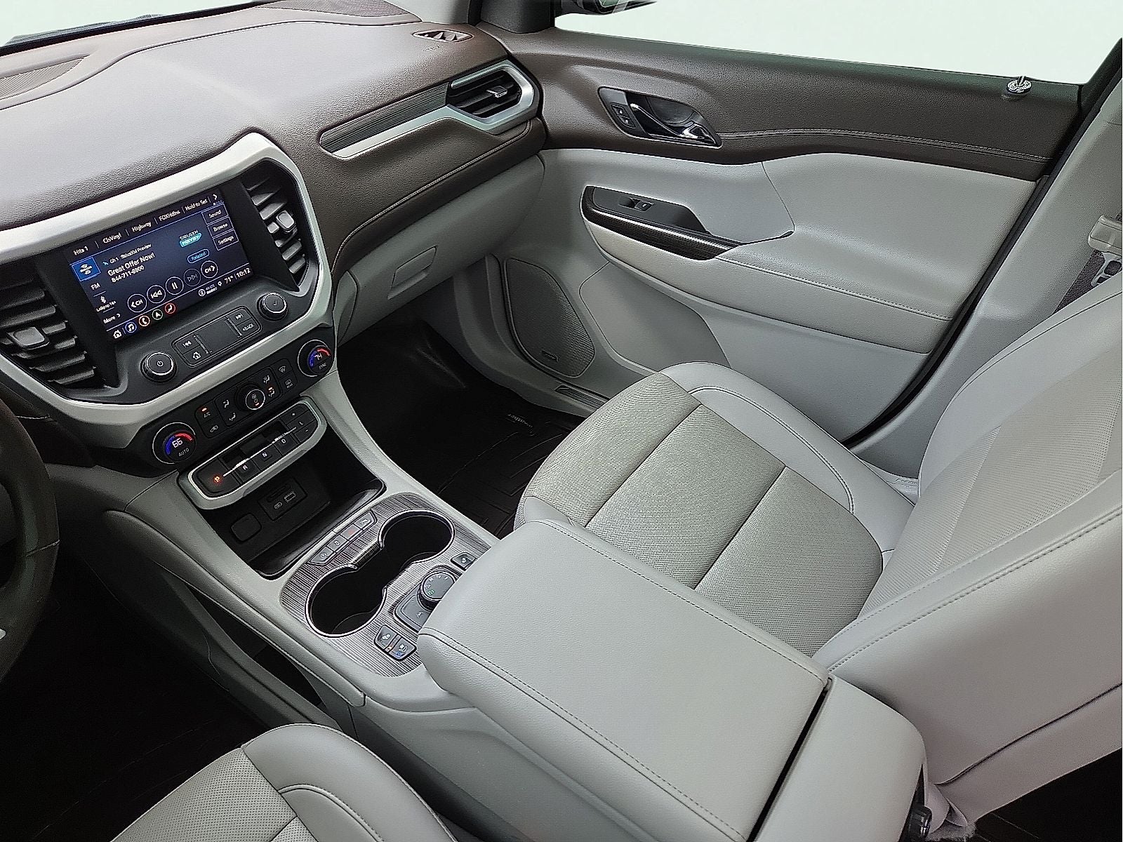 2021 GMC Acadia SLT