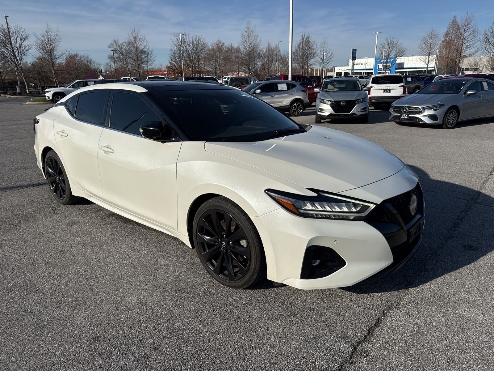 2023 Nissan Maxima SR