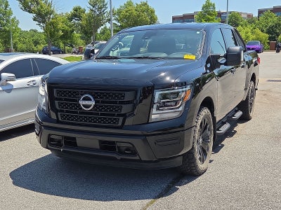 2023 Nissan Titan SV