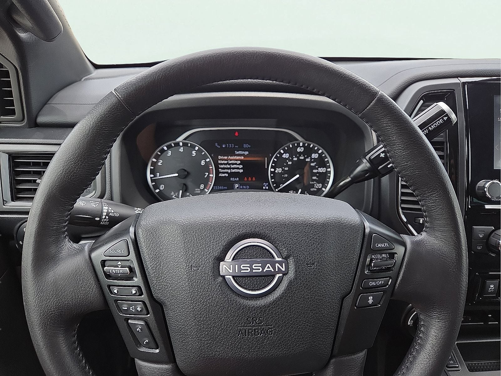 2023 Nissan Titan SV