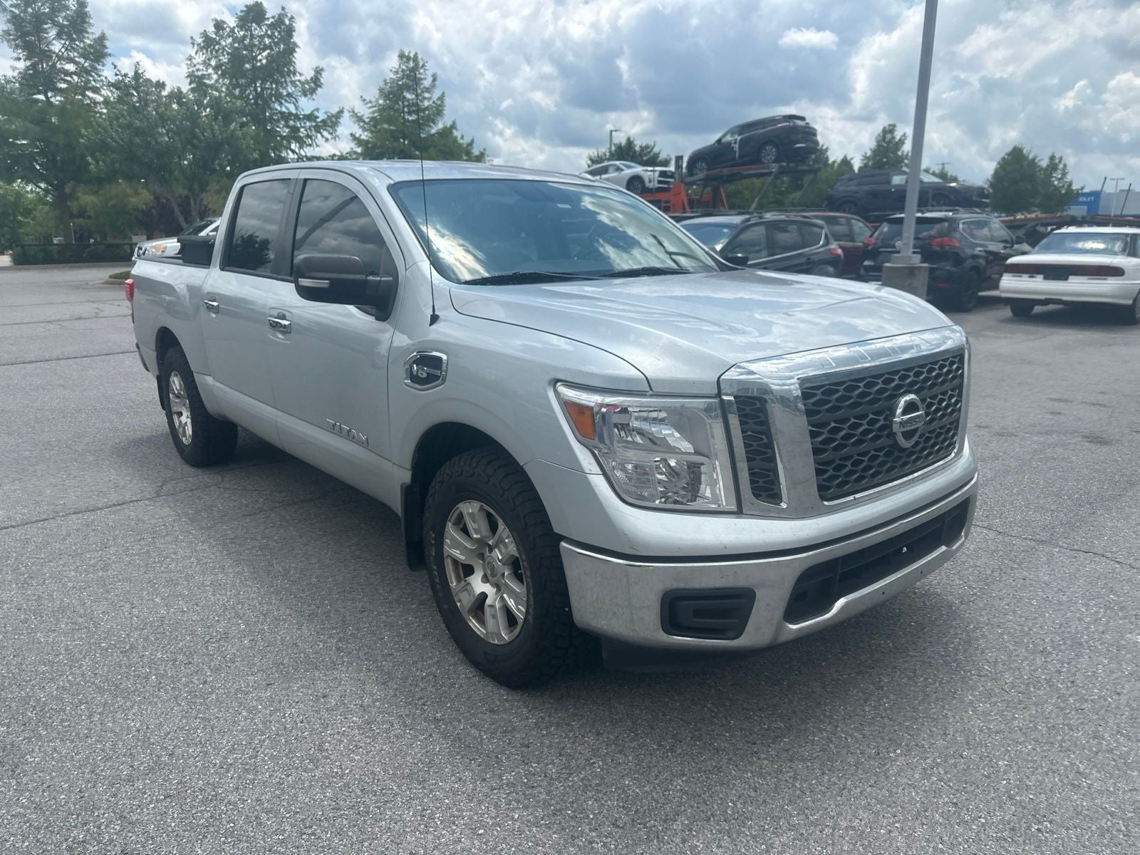 2017 Nissan Titan SV
