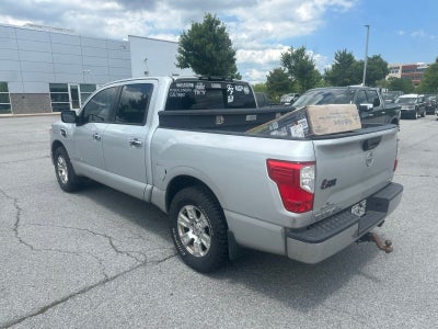 2017 Nissan Titan SV