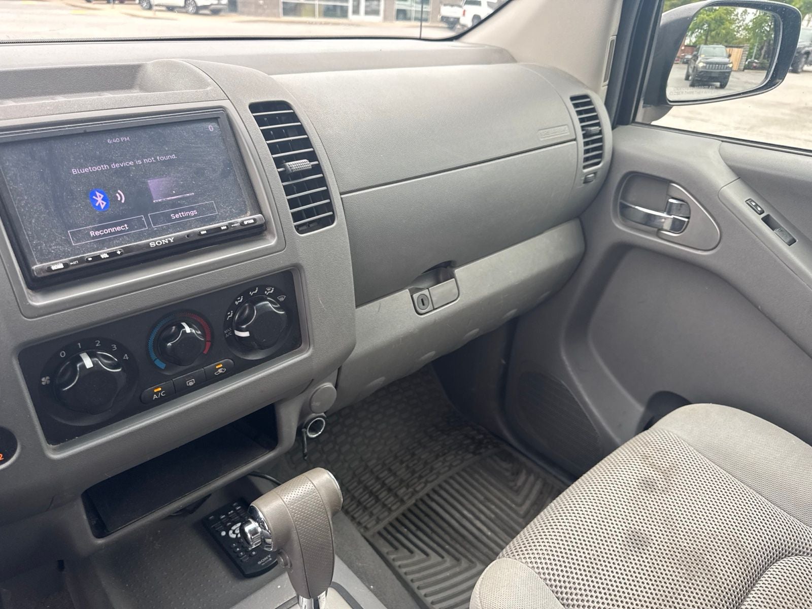 2008 Nissan Frontier LE
