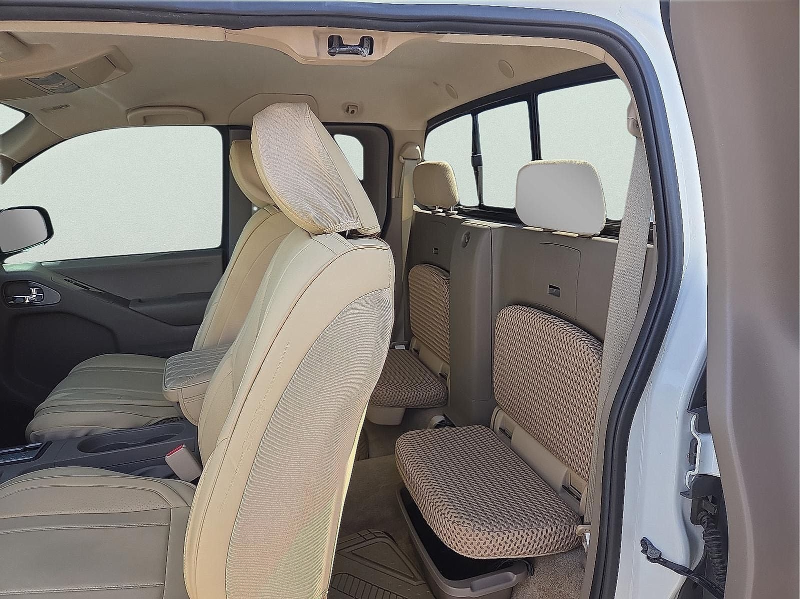 2015 Nissan Frontier SV