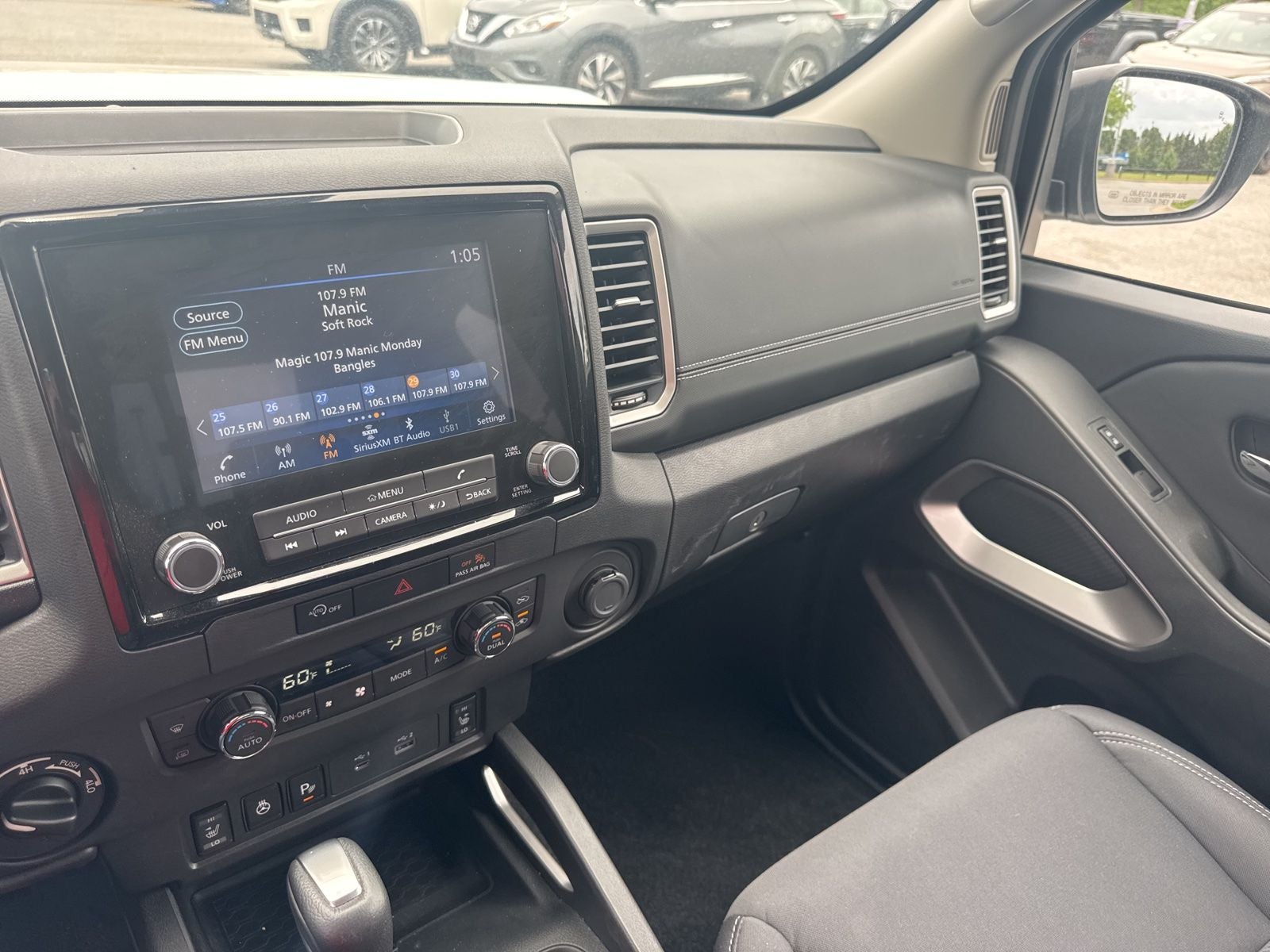 2024 Nissan Frontier SV