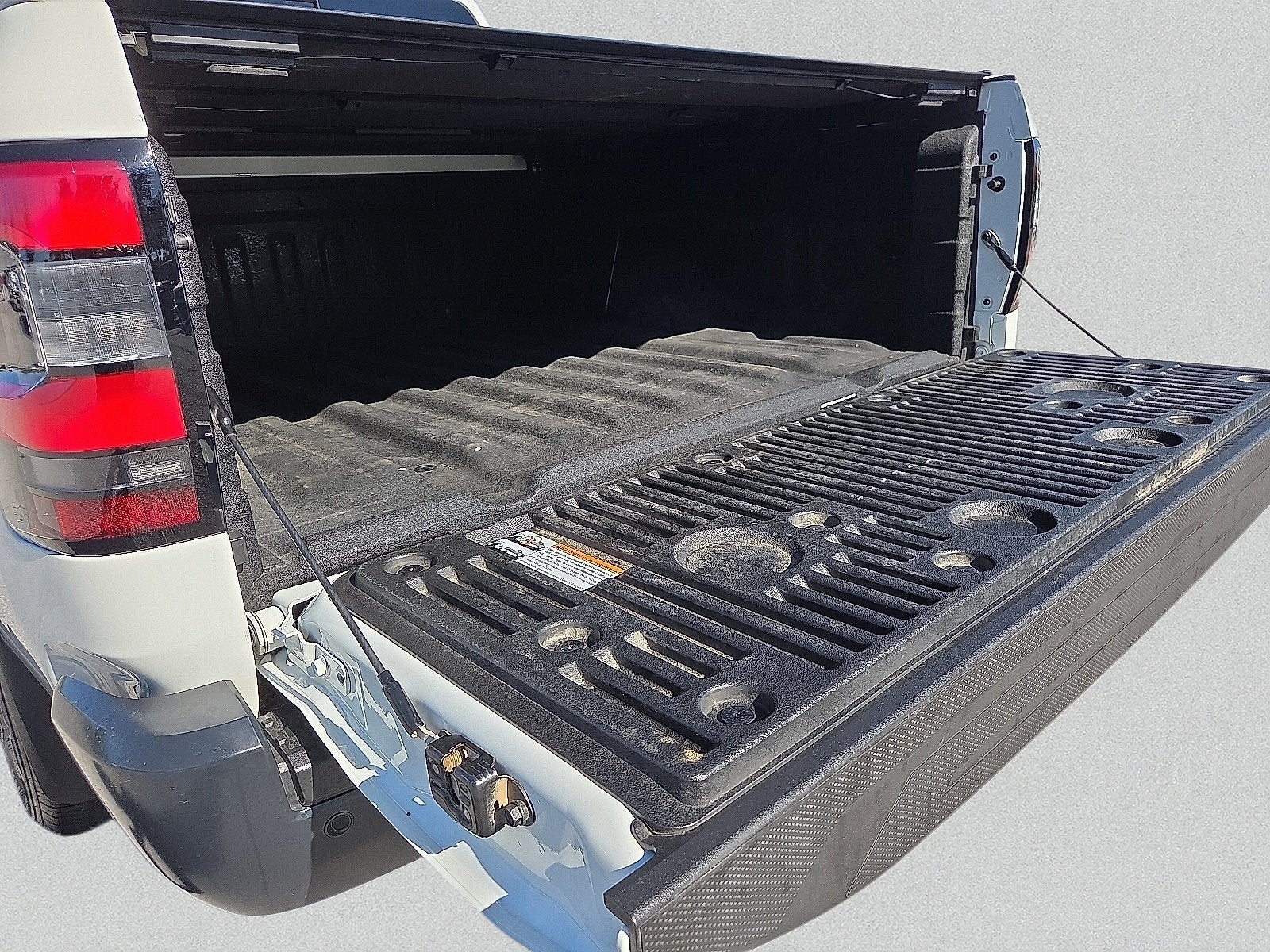 2025 Nissan Frontier S