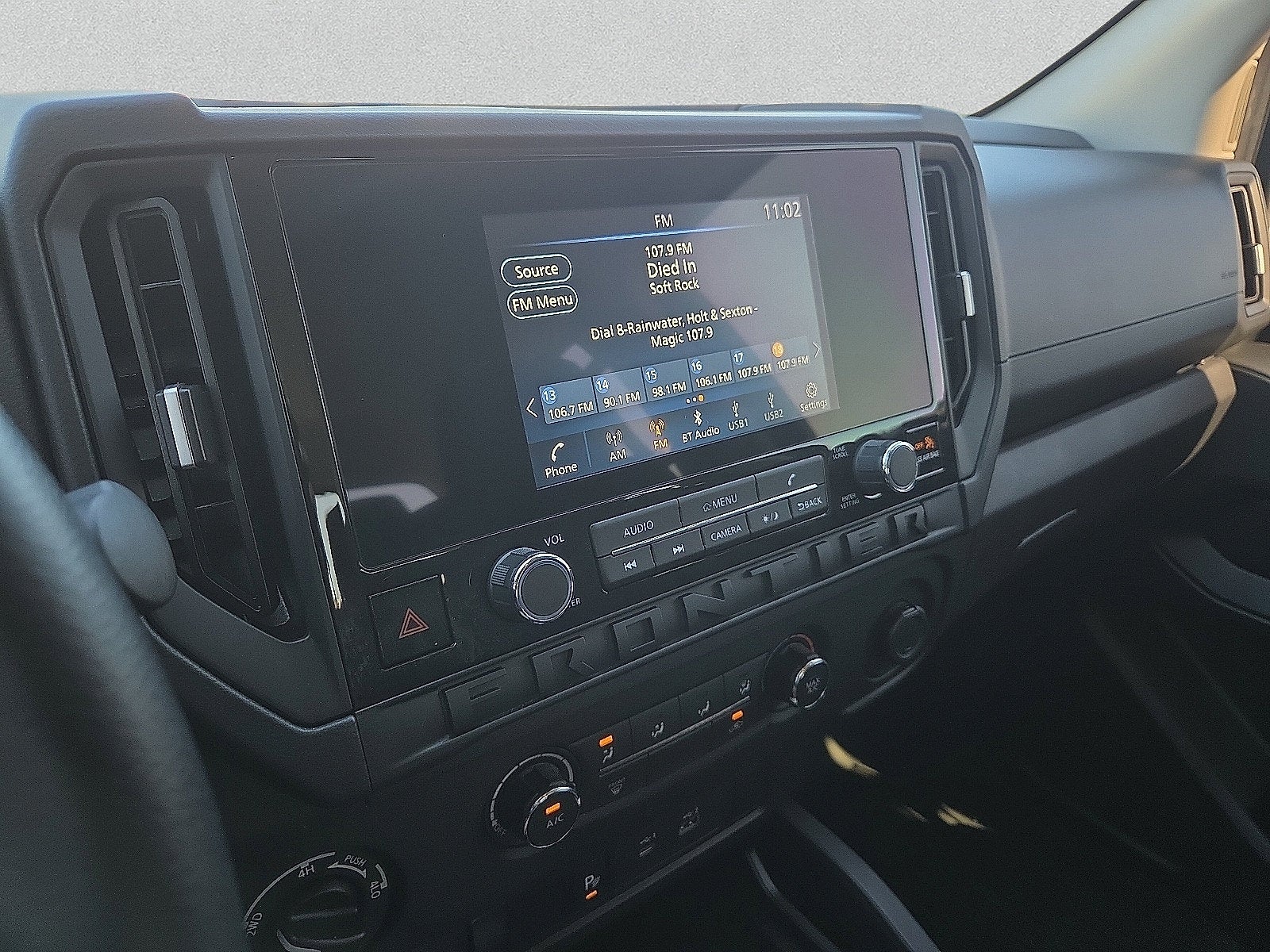 2025 Nissan Frontier S