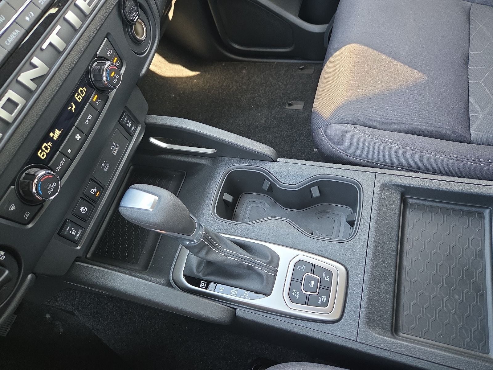 2027 Nissan Frontier SV