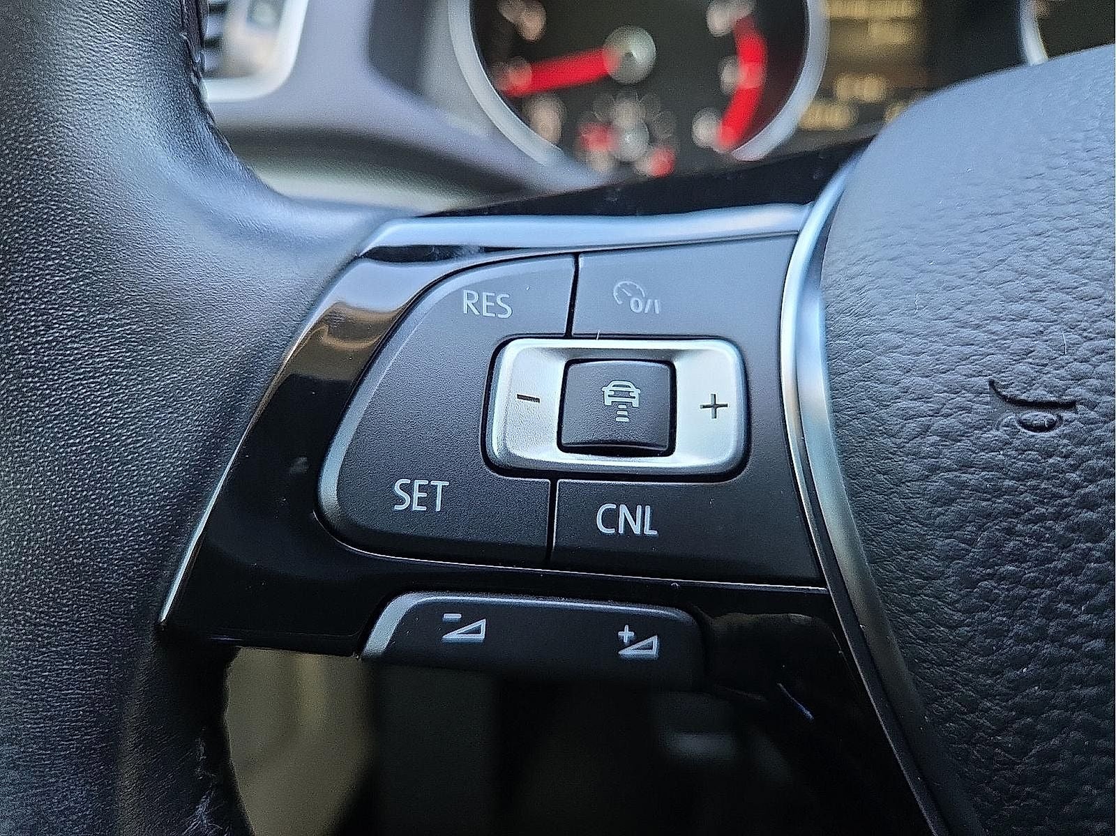 2017 Volkswagen Passat SEL Premium