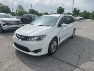 2017 Chrysler Pacifica Touring L Plus