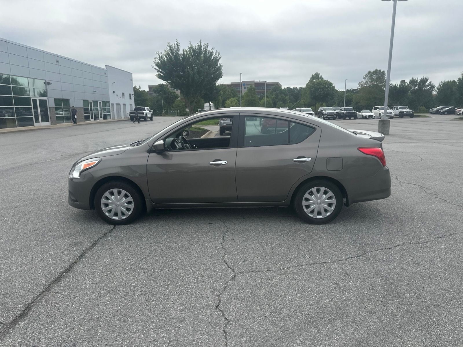 2017 Nissan Versa 1.6 SV