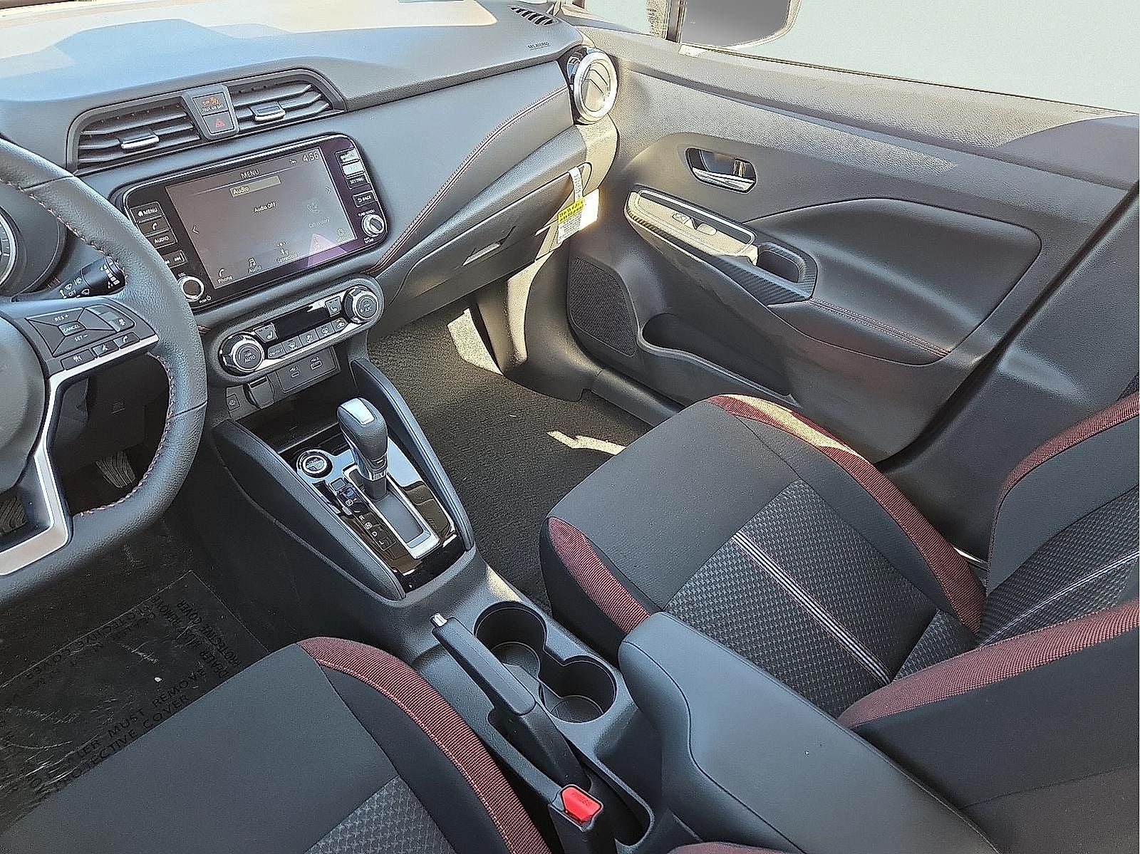 2025 Nissan Versa SR