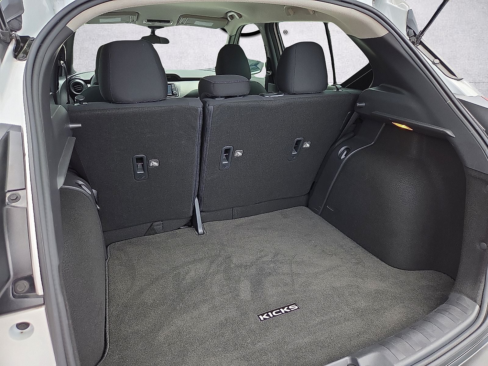 2020 Nissan Kicks S