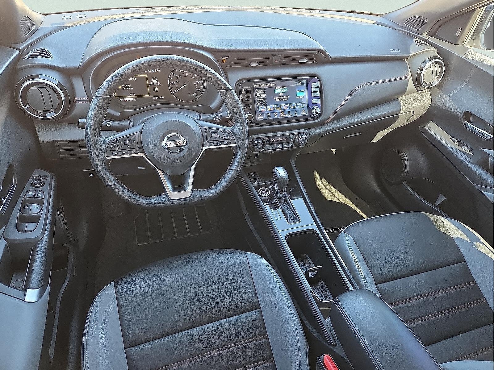 2021 Nissan Kicks SR