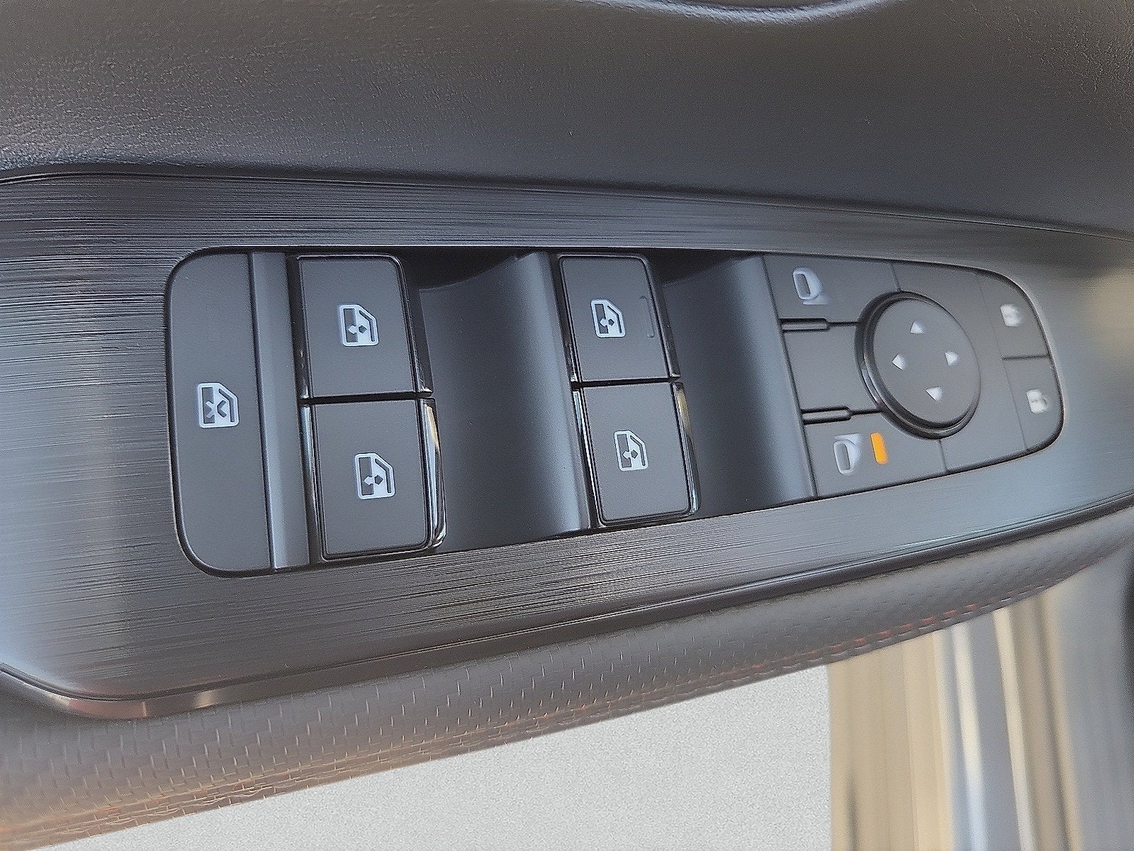 2027 Nissan Kicks SR